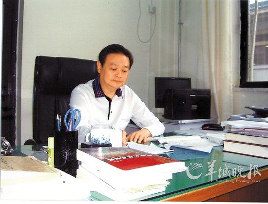 2009年9月9日，于幼军在中国国家图书馆，时值中国国家图书馆建馆100周年庆典。他把自己在此读书写作的地方叫“紫竹书房”　　（李昭淳 摄）